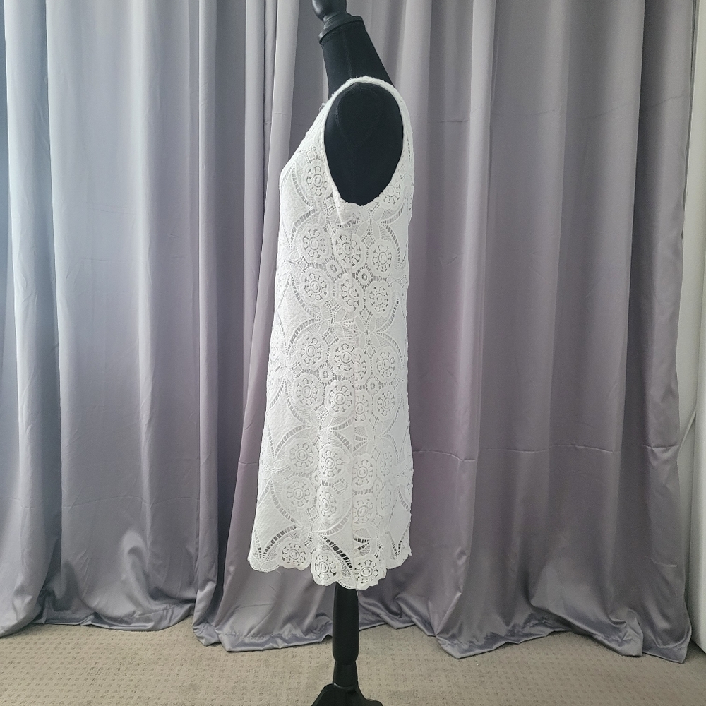 Dress - Picture 4 of 8